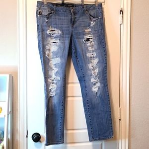 COPY - TORRID SZ 18 Distressed Boyfriend Jeans